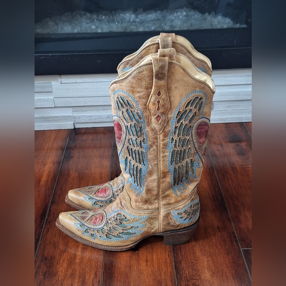 Corral Heart & Wings Embroidered Western Cowboy Boots Boho Distressed Leather 10